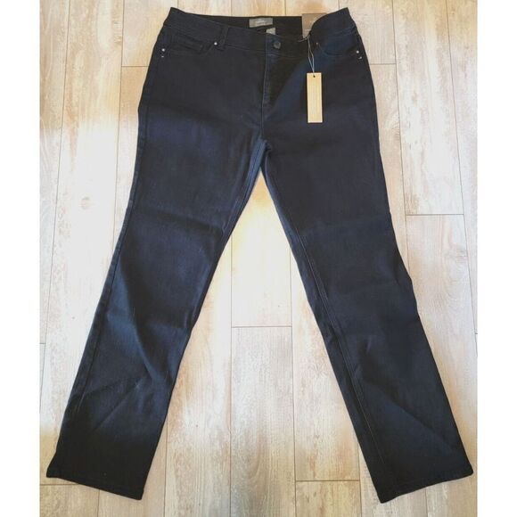 Chico's 2 Short So Slimming Girlfriend Straight Leg Jeans‎ Chico's Sz 2 US NWT - Picture 1 of 6